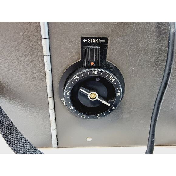 Polaroid Automatic Land Camera 440 W/Focused Flash Attachment & Manual Vintage - Picture 16 of 16